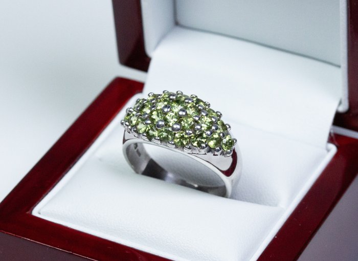 Ohne Mindestpreis - 2.50 ct Peridote (tested) - Ring - 925 Silber 