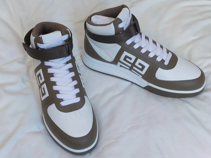 Givenchy - Sneaker - Größe: Shoes / EU 44