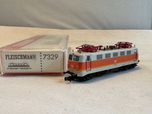 Fleischmann N - 7329 - 模型火車 (1) - 德國聯邦鐵路 BR 141 的 Citybahn 制服 - (9100) - DB