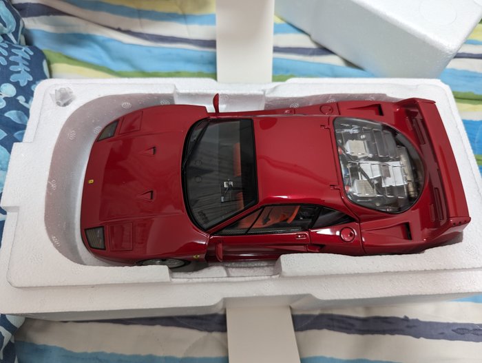BBR 1:18 - 模型車 - Ferrari F40
