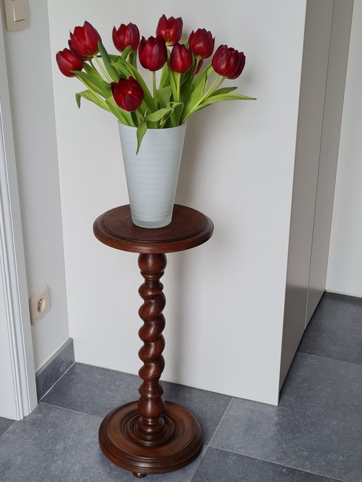 Stolik boczny - piękny stół na rośliny - kolumna na rośliny z toczoną centralną nogą - Drewno