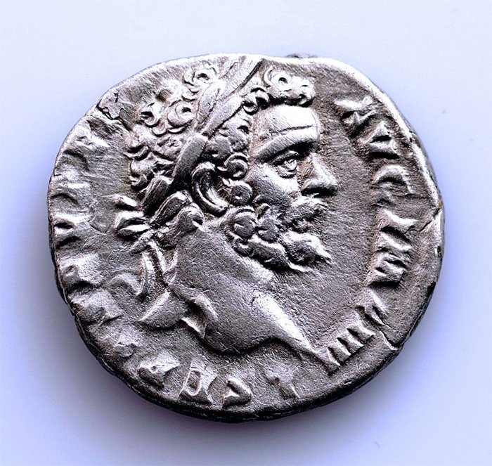 Cesarstwo Rzymskie. Septimius Severus (AD 193-211). Denarius Roma - Marte avanzando a derecha  (Bez ceny minimalnej
)