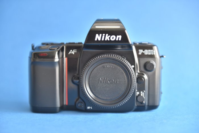 Nikon F801s body + Accessoires * Analog Spiegelreflexkamera (SLR)