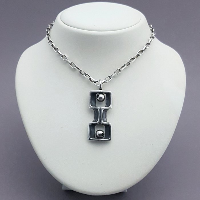 Ottaviani, Collectors Item. - Necklace with pendant Silver 