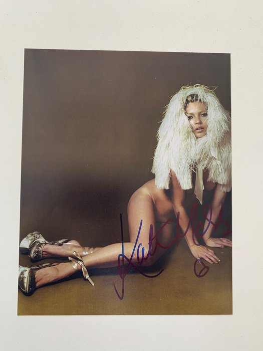 Kate Moss - Nice autographed photograph