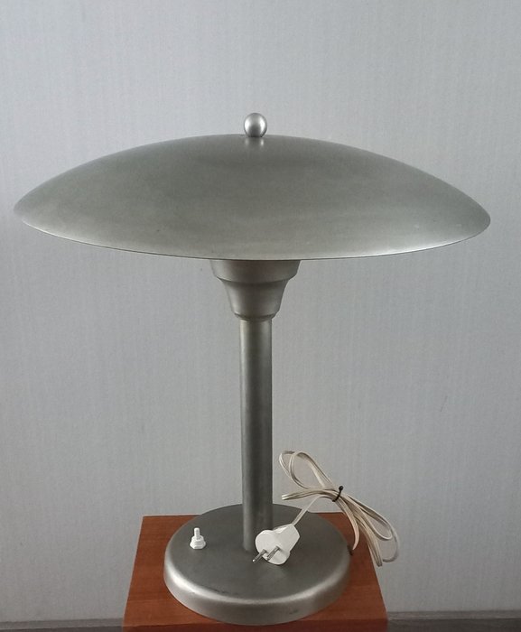 Bordslampa - Metall