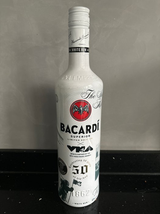 Bacardi - Limited Edition  - MTV 50 years of Hip-Hop  - b. 2023 - 750毫升