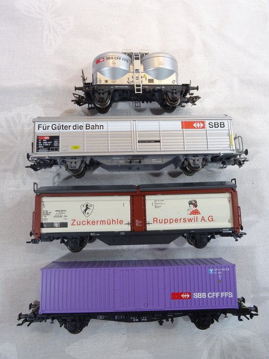 Märklin H0 - 4833/4834/4852/47612 - Godsvagn för modelltåg (4) - 4 godsvagnar - SBB-CFF