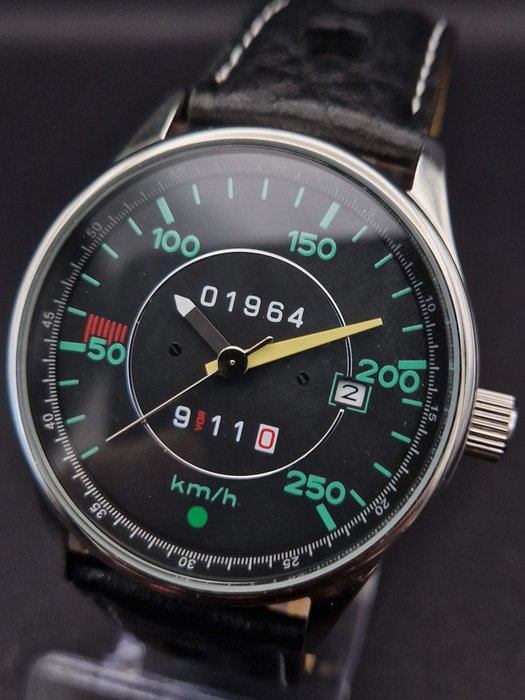 Watch - Porsche - Porsche 911 automatic speedometer watch - 1964 - Limited edition