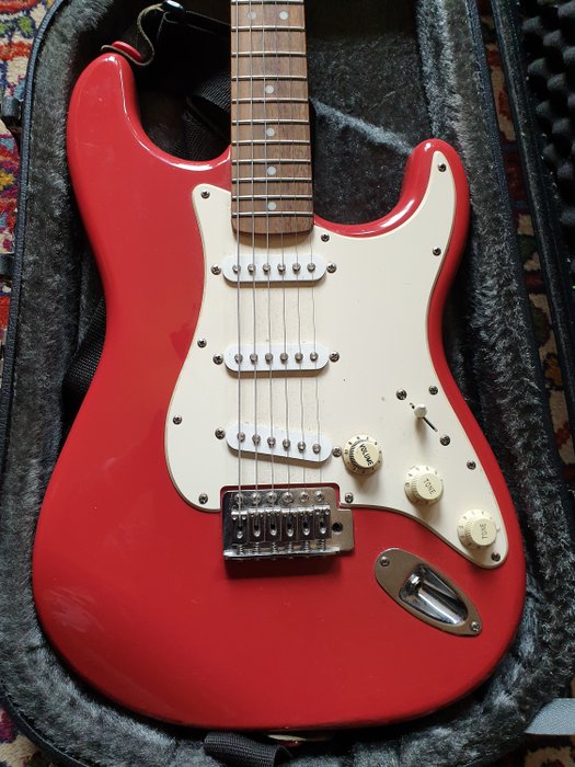 Squier - Bullet strat -  - Electric guitar - Indonesia - 2017  (No Reserve Price)