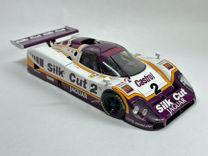 Exoto 1:18 - Voiture miniature - Jaguar XJR-9 LM Silk Cut 2 - 24 heures du Mans 1988 #2 j Lammers j dumfries et wallace 9LM MTB00104