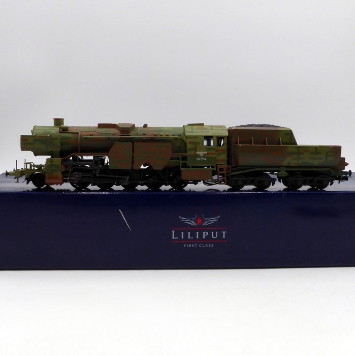 Liliput H0 - L104223 - Ατμομηχανή με όχημα μεταφοράς (1) - BR 42 DR "Camouflage" ζωγραφική, Era II (Β' Παγκόσμιος Πόλεμος) - DRG