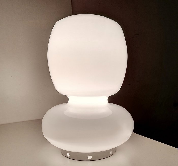 Asztali lámpa - Űrkorszaki tervezés - Réteges művészi opálüveg - Krómozott acél