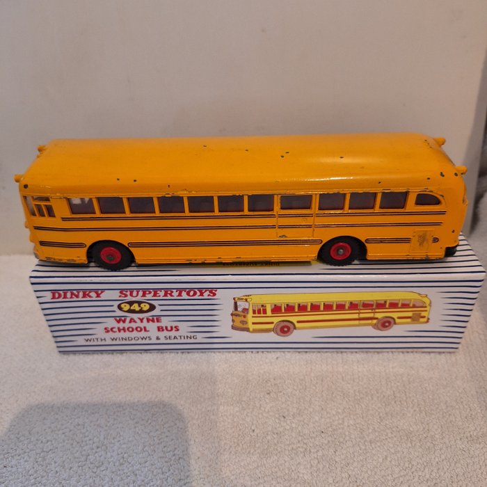 Dinky Toys 1:50 - Modell-lastebil - Bus - ref. 949 Wayne Schollbus