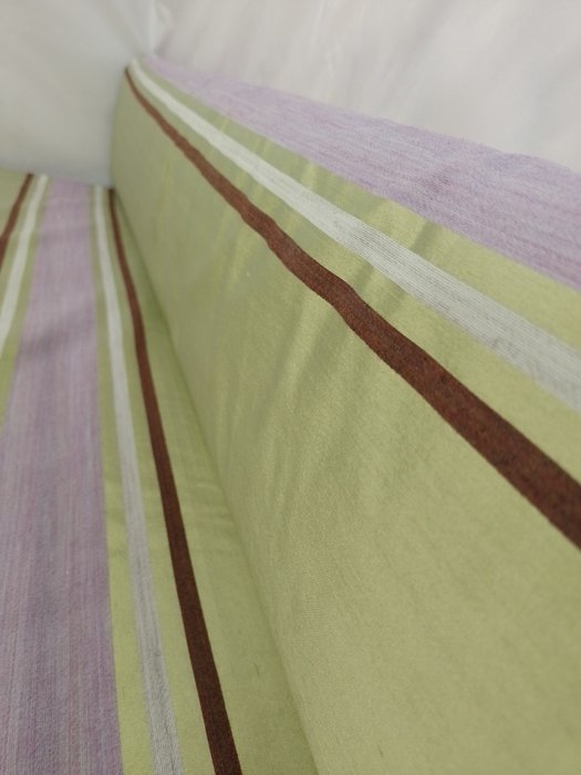 Sumptuous double width taffeta cut in Pistachio Green with Purple inserts - Upholstery fabric  - 600 cm - 280 cm