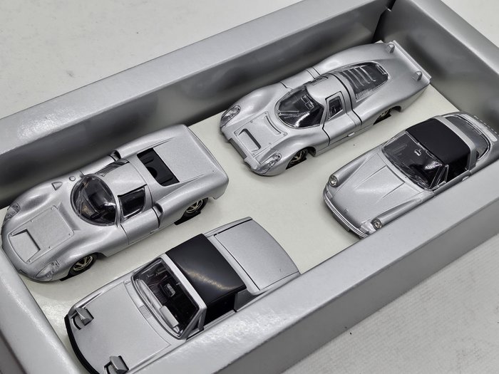 Märklin 1:43 - Modellbil - Porsche Set in der Originalverpackung - bestående av Porsche 911 Targa, 914, 907 och 910