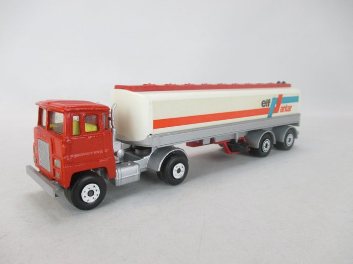 Matchbox + Solido 1:50 - Modell lastbil - Tankwagen - 1973 Matchbox Scammell Tractor och Solido Toner Gam trailer