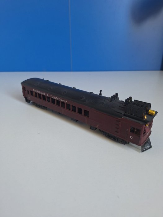 Gem MODELS H0 - Model train railcar (1) - Gas-electric Doodlebug, brass model