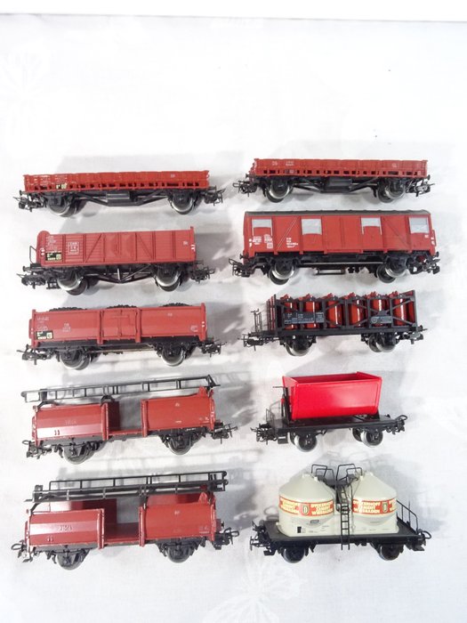 Märklin H0 - 4612/4607/4601/4604/4513/4657/4627/4761 - Modellbahn-Güterwagen (10) - 10 Güterwagen - DB