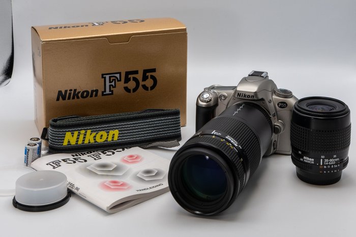 Nikon Nikon F55 + Nikon AF 35-80 + Nikon AF 70-210mm | Spiegelreflexkamera (SLR)