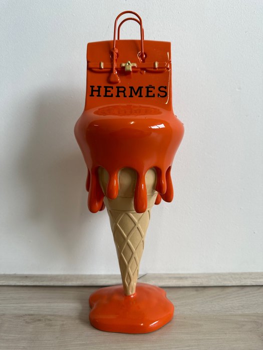 DALUXE ART - H.ermes Ice Cream Drip