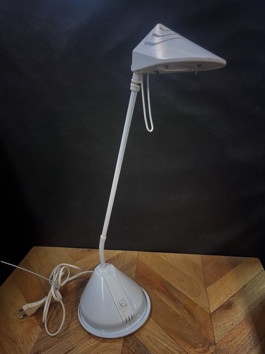 Vrieland Design - Schreibtischlampe - Metall