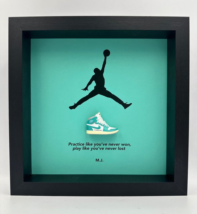 Lijst- Framed Sneaker Air Jordan 1 Retro High Turbo Green  - Hout