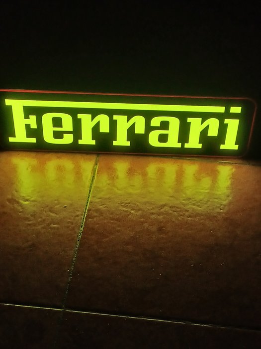 Ferrari - Beleuchtetes Schild - Resin/ Polyester