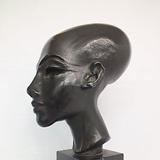 sculptuur, Egyptische vrouwen hoofd. – 30 cm – Brons – Natuursteen.