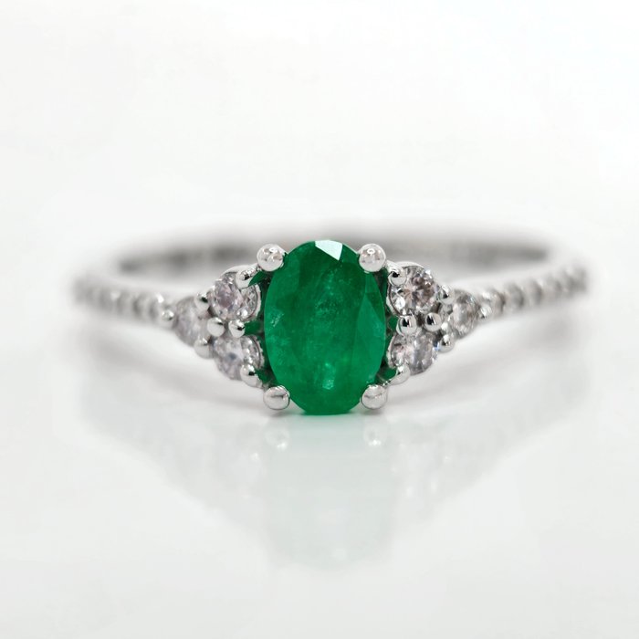 14 kt Vittguld - Ring - 0.55 ct Smaragd - Diamant