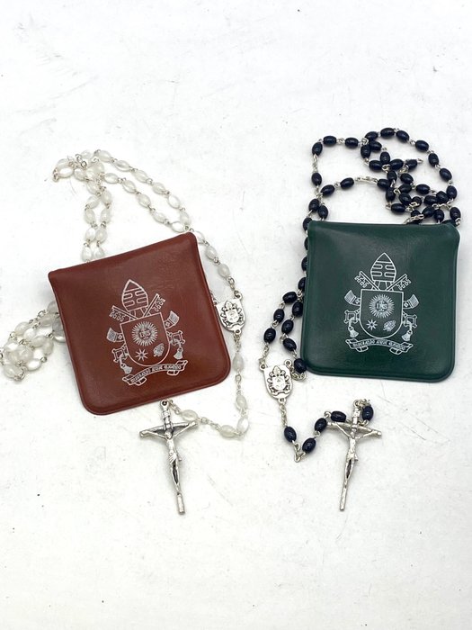 天主教念珠 (2) - 现代的 - 批量 2 颗玫瑰念珠教皇弗朗西斯 - 罗马主教 - 独家和保留 - 珍珠母贝等 - 2010-2020年