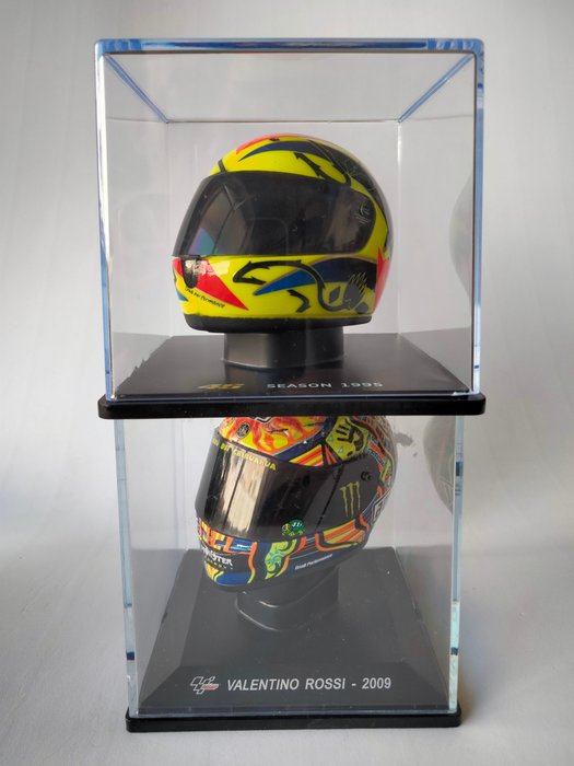 Spark Editions 1:5 - Miniatura de carro de corrida - Valentino Rossi - Helmet Season (1995) + Helmet Season (2009)