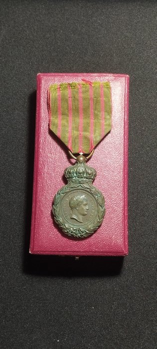 França - Medalha - Médaille de Saint Hélène ancienne d'un soldat du premier empire