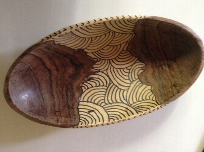 非洲手工椭圆形木碗 - 30 厘米 - 南非 - 肯尼亚 - 南非  (没有保留价)