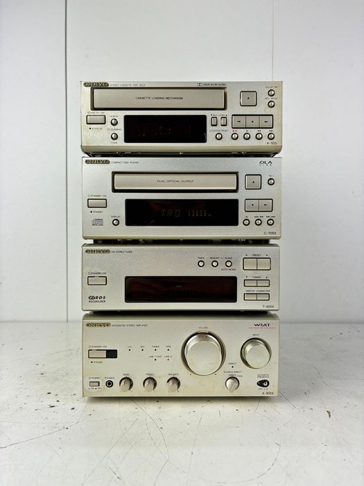 Onkyo - A-905X Solid State integrert forsterker, T-405X Tuner, C-705X CD-spiller, K-505 kassett Hi-fi sett
