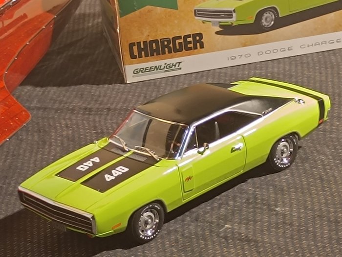 Greenlight 1:18 - 模型車 - DODGE CHARGER RT