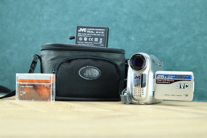 JVC GR-D320E 800X digital film | F=2.3-57.5mm 1:2.0 Câmera de vídeo
