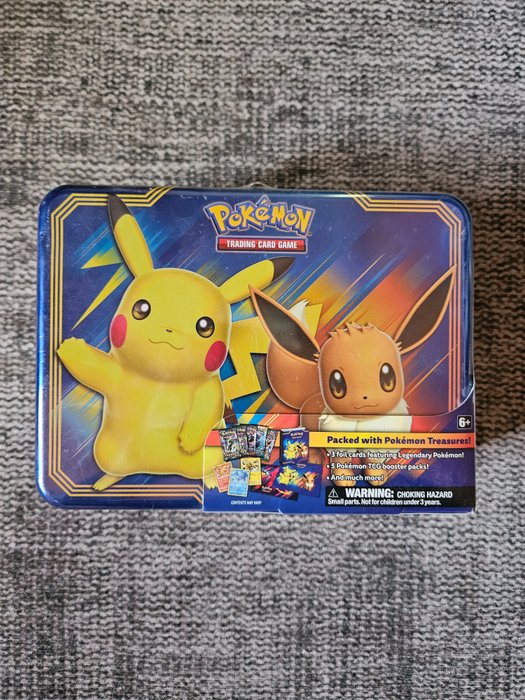 Pokémon 2018 Collectors Chest Pikachu Eevee - 1 Box - Pikachu