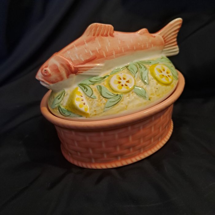 厨房容器 - 精美而稀有的陶器 - 上面有一条鲱鱼 - GEO -