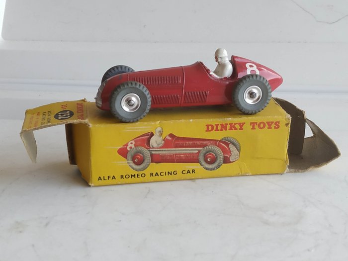 Dinky Toys 1:48 - Voiture de course miniature - Original Issue Second New Serie Mint "ALFA-ROMEO" Formula I no.8 Racing Car - no.232 - Dans la première NOUVELLE série originale de la boîte à images numérotée "DOUBLE" 1954