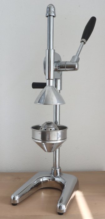 Juicer -  Professional citrus press in good condition, - steel / aluminum