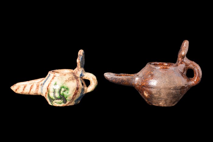 Seldjoukide Paire de lampes à huile en poterie émaillée  (Sans Prix de Réserve)