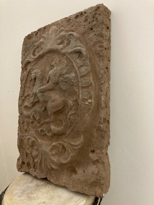 雕塑, Cavaliere calcareo - 37 cm - 石灰石