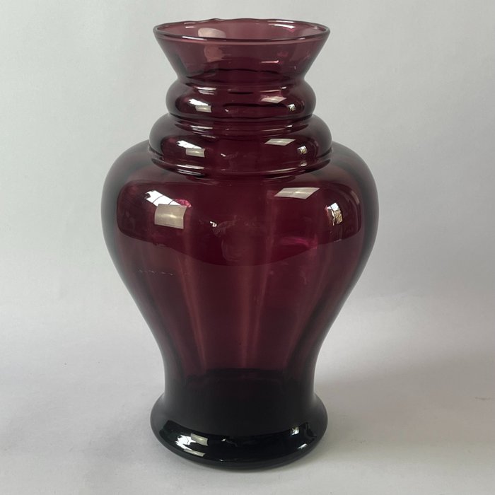 花瓶 -  大型 - 裝飾藝術 - 光學玻璃花瓶；紫色 - Doyen - 約 1930 年  - 玻璃