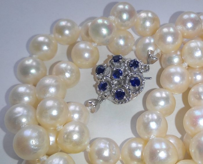 Ohne Mindestpreis - Halskette 8 kt Weißgold - Akoya- Perlen bis 8 mm - Saphire - 93 cm lang 