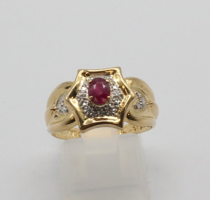 No Reserve Price - Ring - 18 kt. Yellow gold Ruby - Diamond 