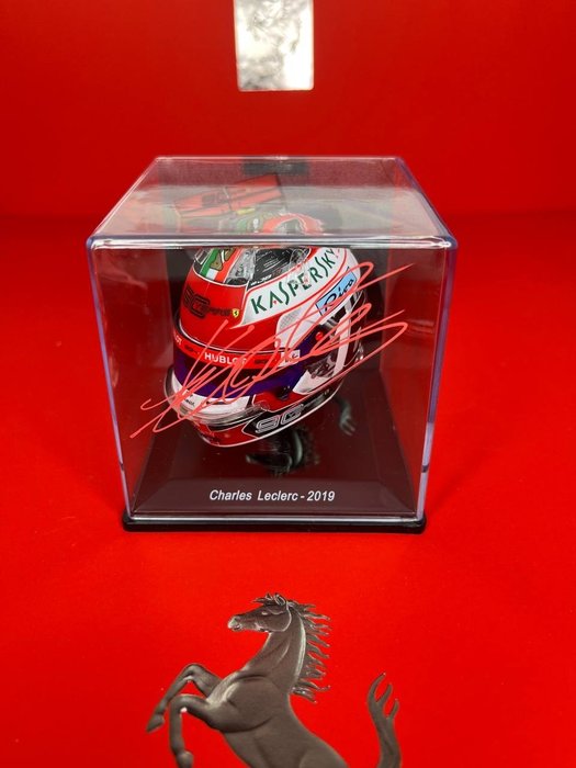 Ferrari - Monza 2019 - Limited Edition - Charles Leclerc - Helm im Maßstab 1:5 