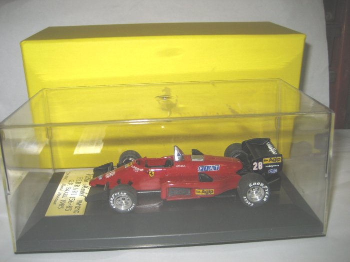 Villamodel 1:43 - Modelracerbil - F.1 Ferrari 158 85 René Arnoux GP Brasile 1985 - samlet sæt