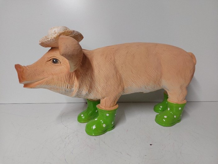 Statue, summer pig with green boots 60 cm - 32 cm - Polyresin