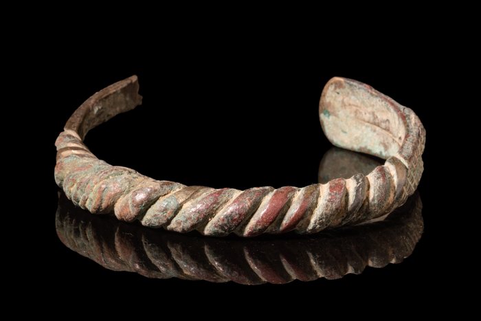Era vikinga Pulsera retorcida de bronce  (Sin Precio de Reserva)